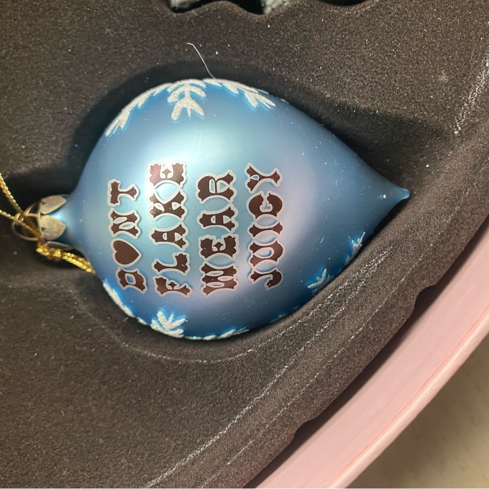 Juicy Couture White Heart Ornament - Picture 3 of 12